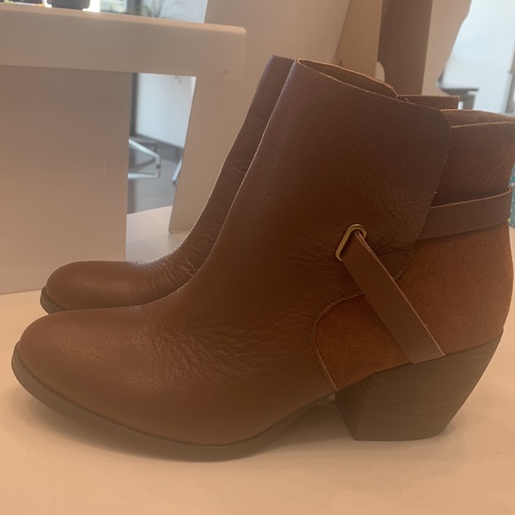 American Rag leather booties - Picture 10 of 10